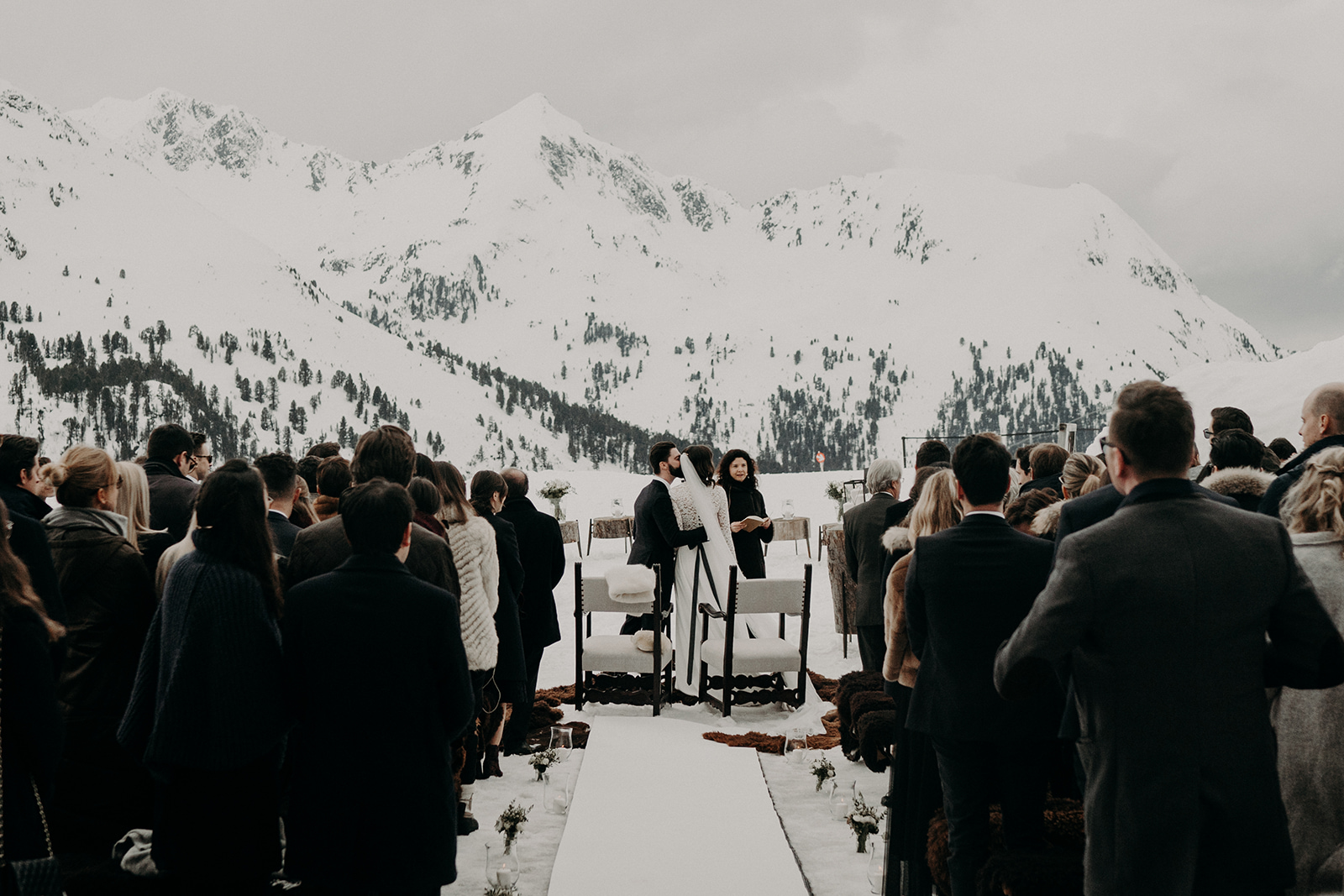 Freie Trauung von Strauß und Fliege international Heiraten in den Bergen
