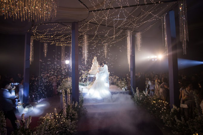 Hochzeit unter freiem Himmel mit Hochzeitsrednerin von Strauß & Fliege