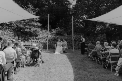 Freie Trauung in der Orangerie des Volksgarten | Traurednerin Susanne Josefine